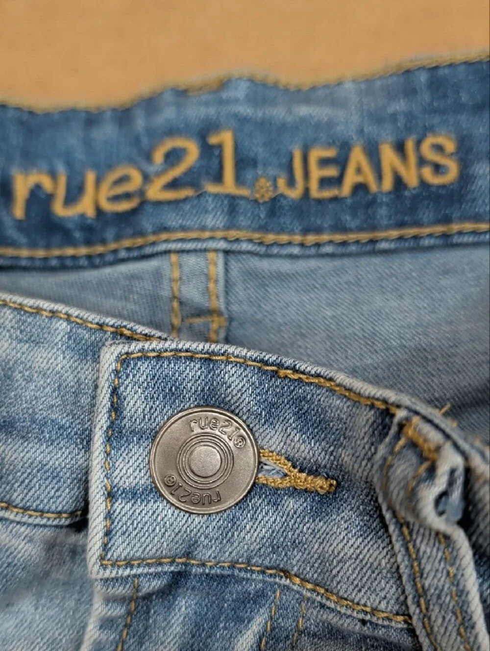 Rue21  Man's Light Denim Skinny Jeans - Faded Blue Size 30/30